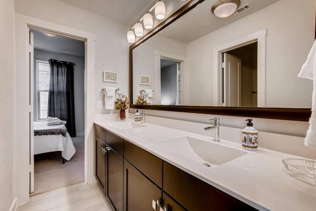 Fam Friendly 5 Bed Home Blocks To Pearl/Riverwalk! San Antonio Kültér fotó