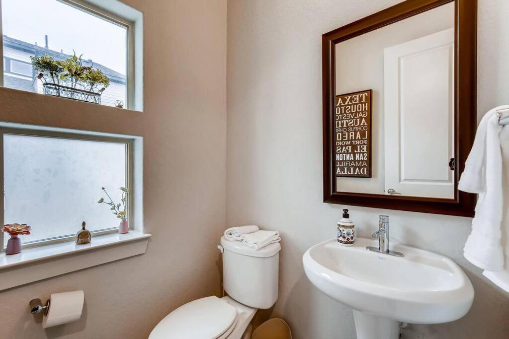 Fam Friendly 5 Bed Home Blocks To Pearl/Riverwalk! San Antonio Kültér fotó